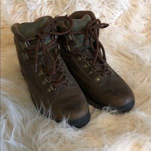 Size 9 Men’s Timberlands